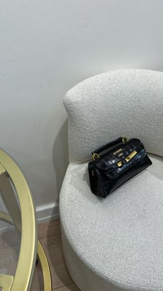 Guess siyah çanta
