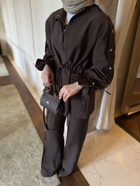 KOLU DÜĞME DETAYLI TAKIM