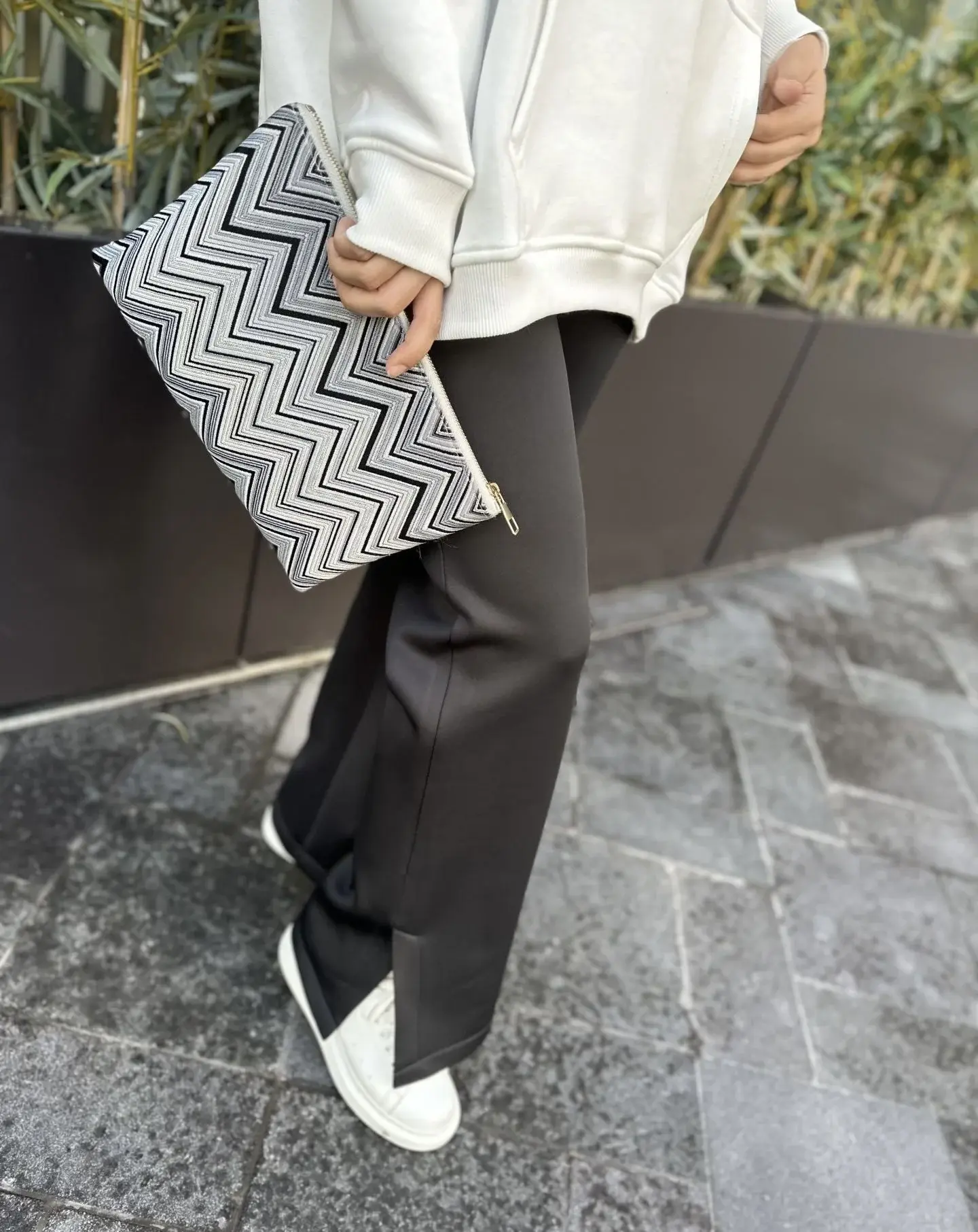 Yandan yırtmaçlı pantolon siyah