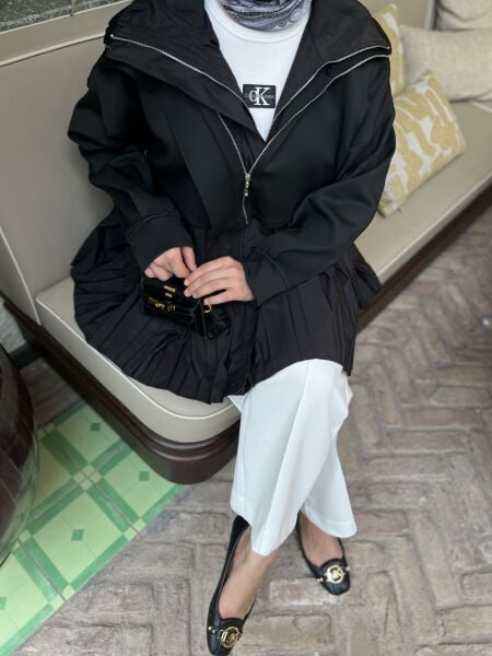 Lona Piliseli Kap Siyah