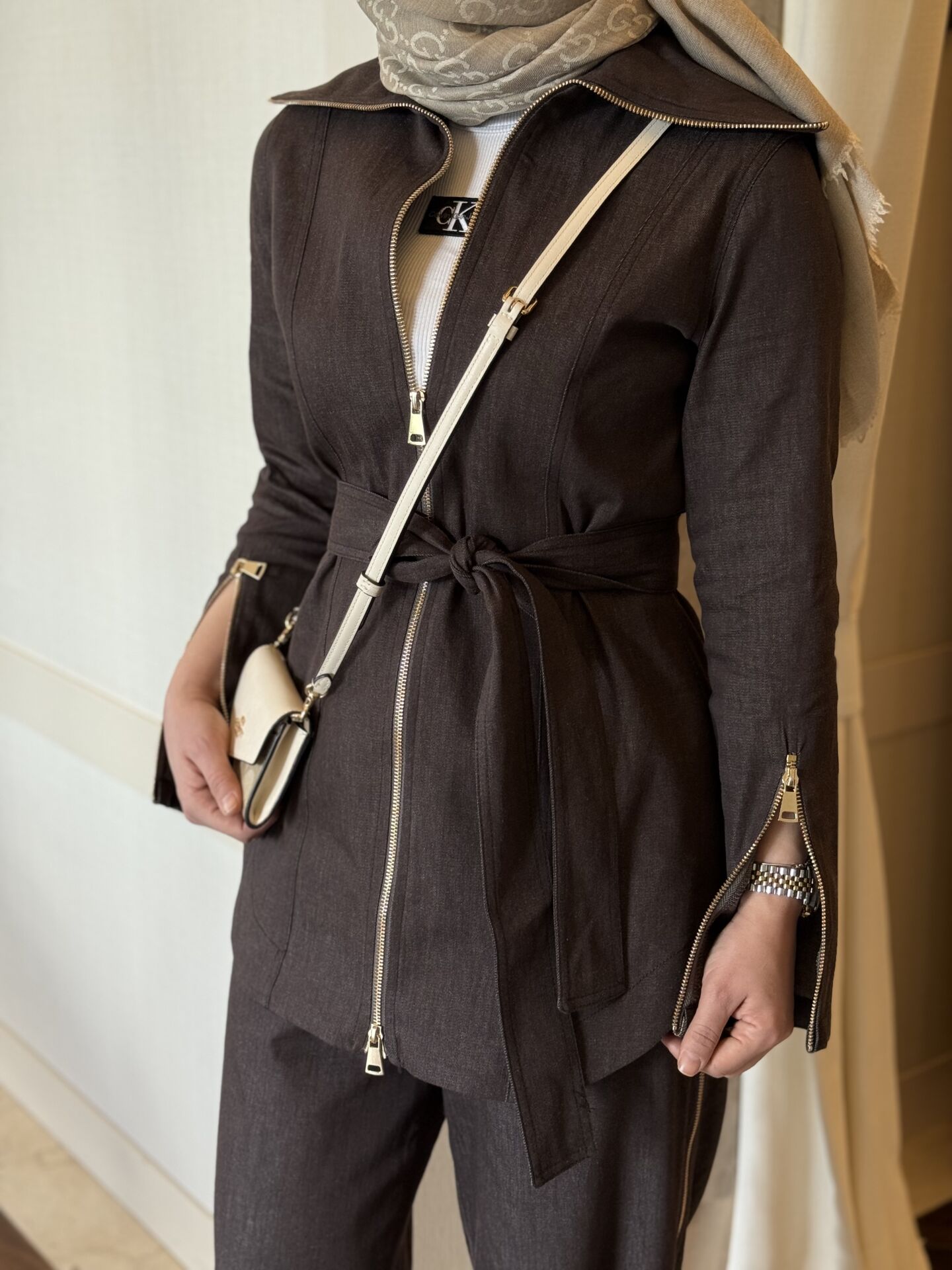 Fermuar detaylı takım kahve