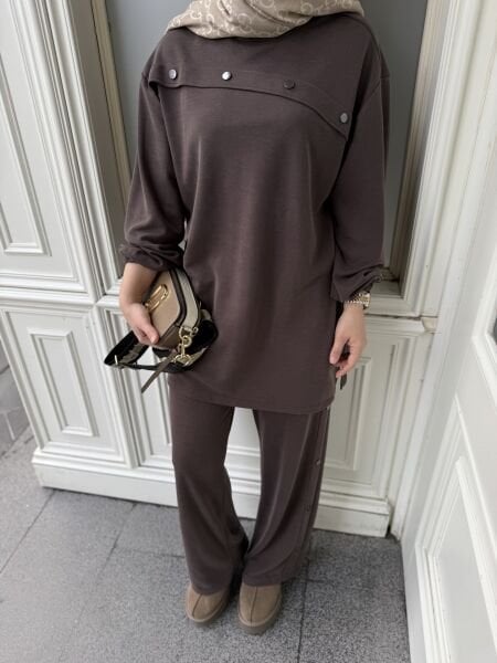 Çıtçıt Detaylı Eşofman Takımı Kahverengi