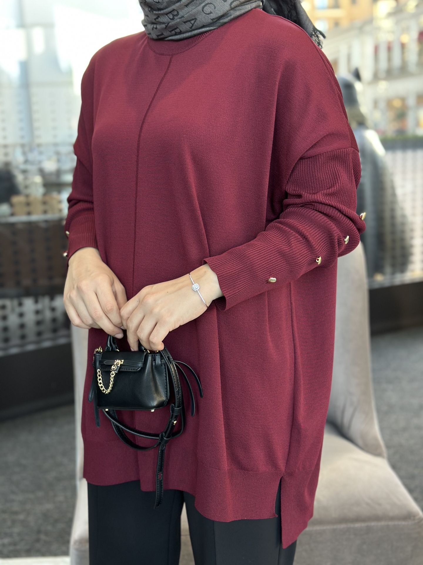 Kolları düğmeli kazak Bordo