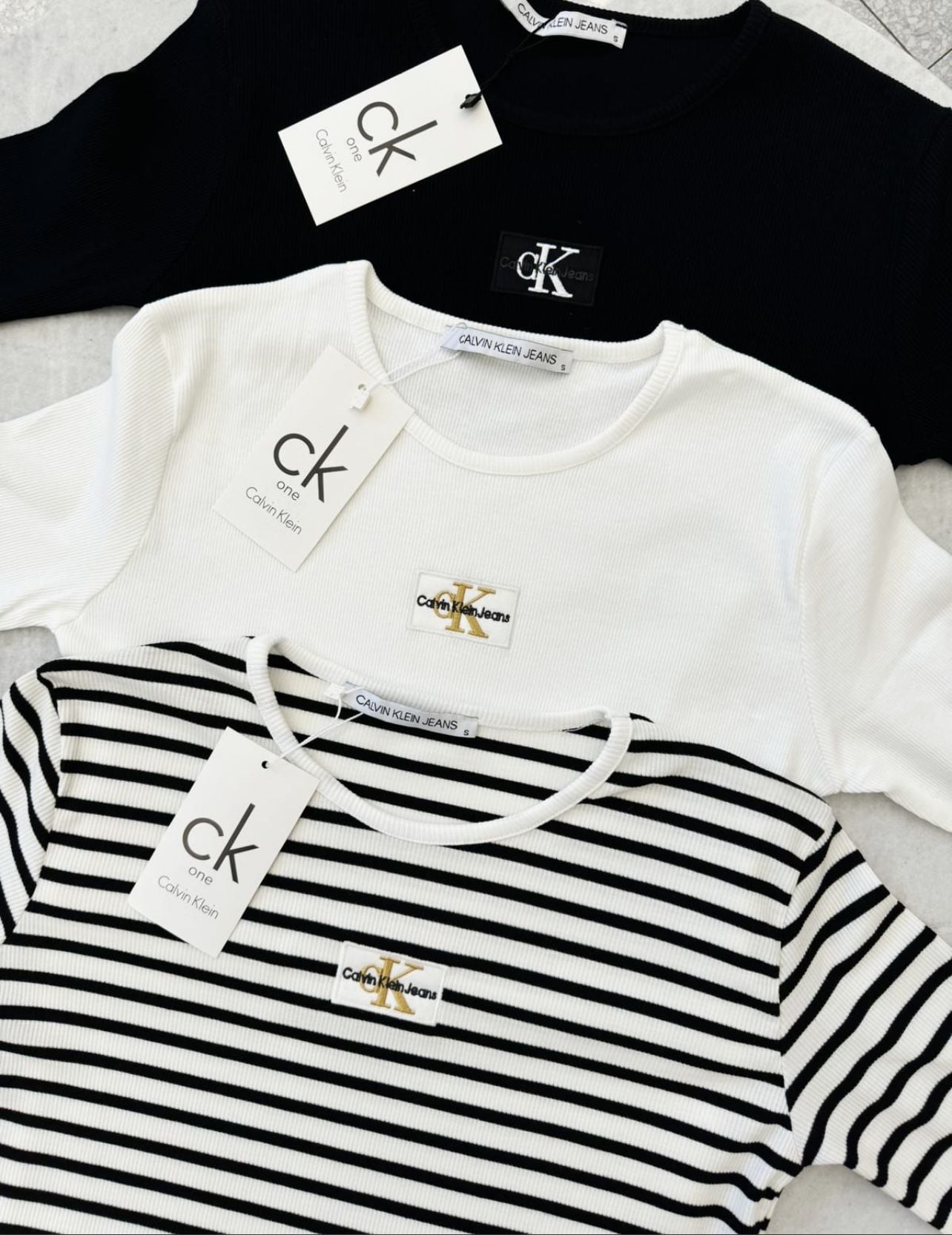 Ck uzun kollu beyaz badi