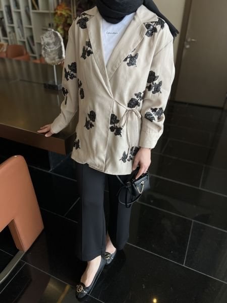 Pul detaylı kimono bej