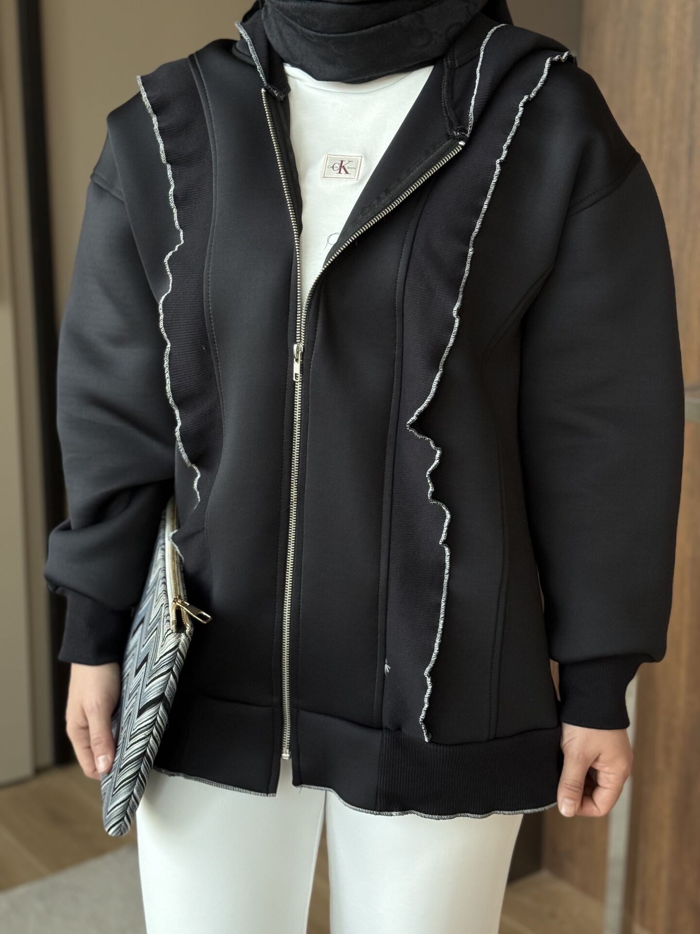 Fırfır Detaylı Scuba Hırka Siyah