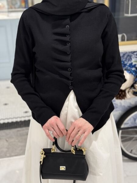 Önü büzgülü hırka siyah