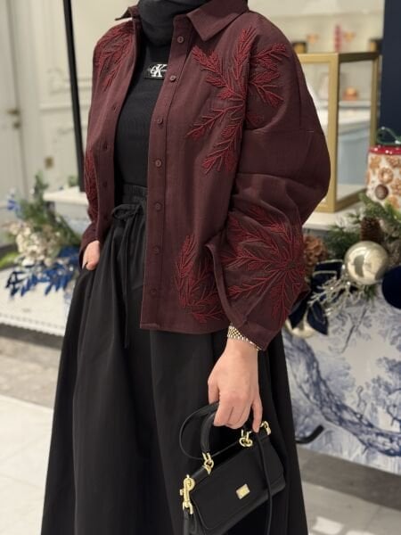 Nakış işlemeli gömlek bordo