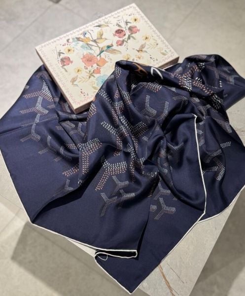 Goyard Eşarp İthal