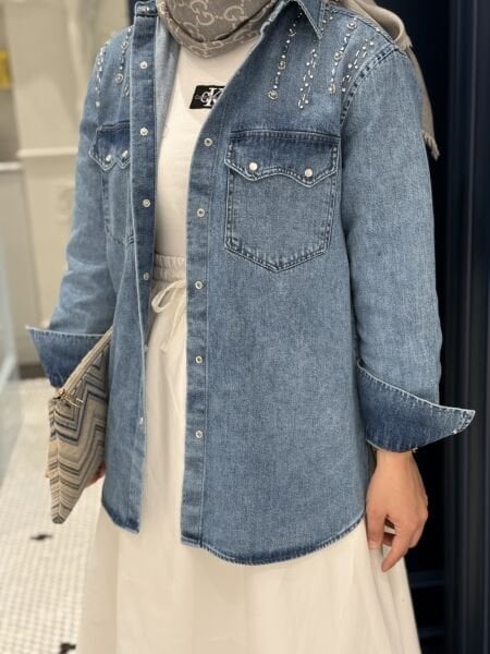 Omuz işlemeli kot ceket