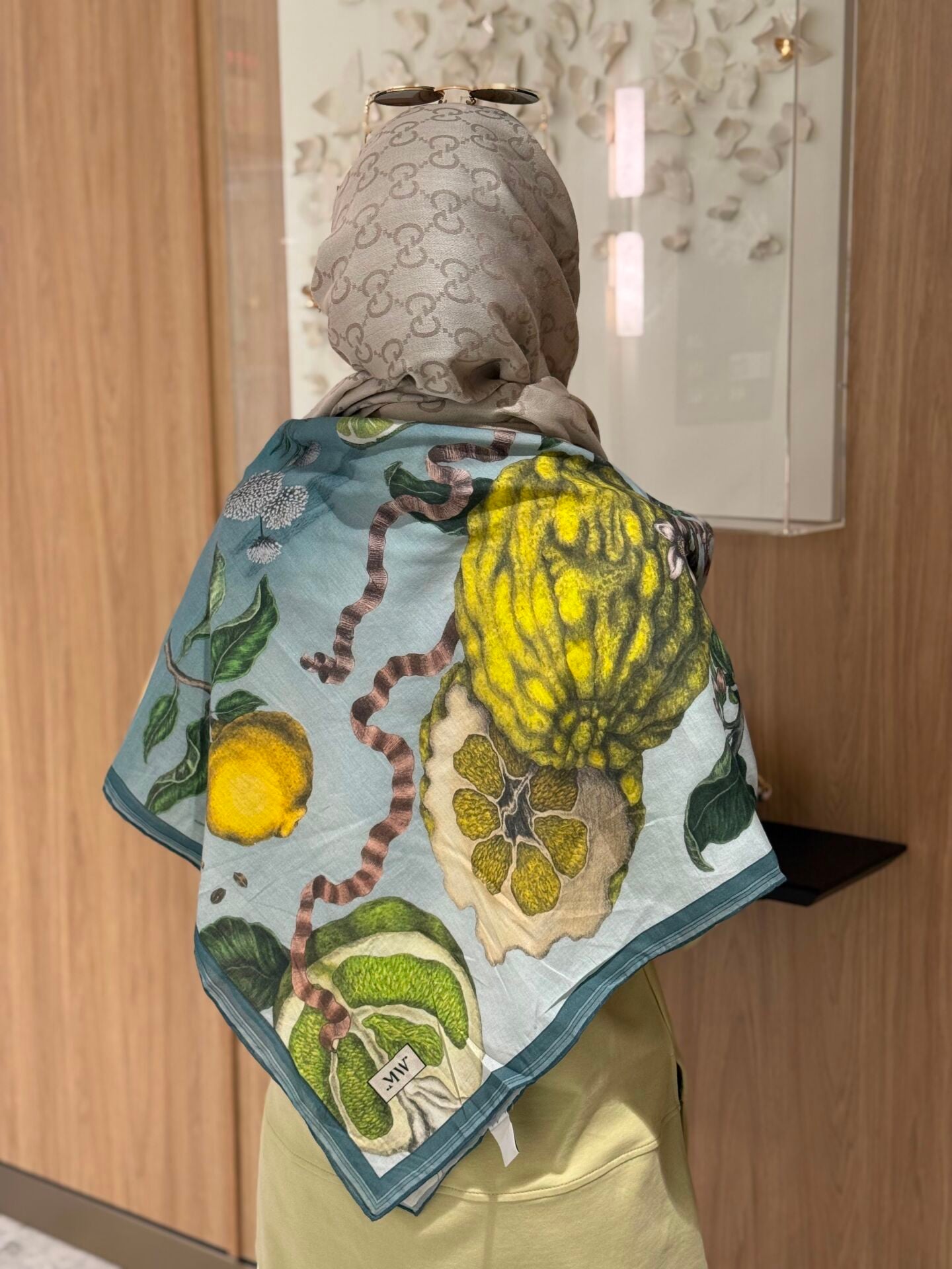 Omuz şalı / Limonlu