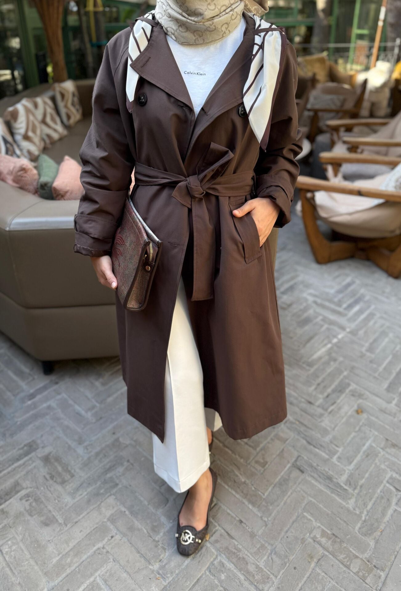 Fular Detaylı Trençkot