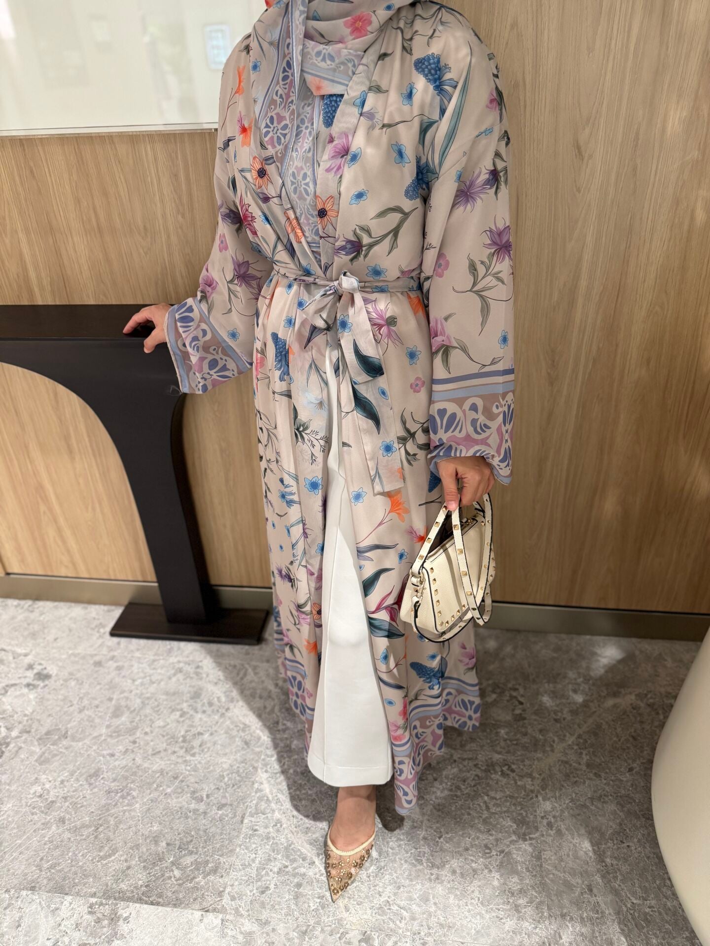 Desenli şallı abaya 2