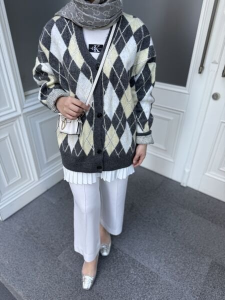 Baklava Desenli Taşlı Hırka