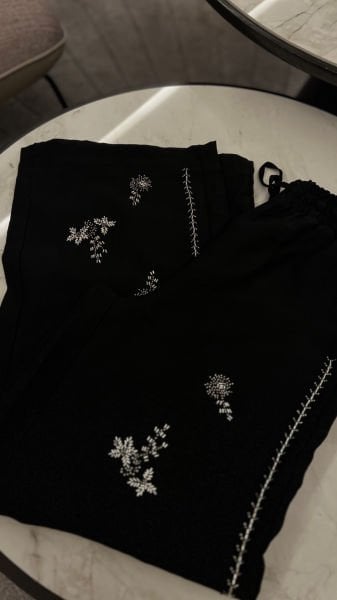 İşlemeli pantolon siyah