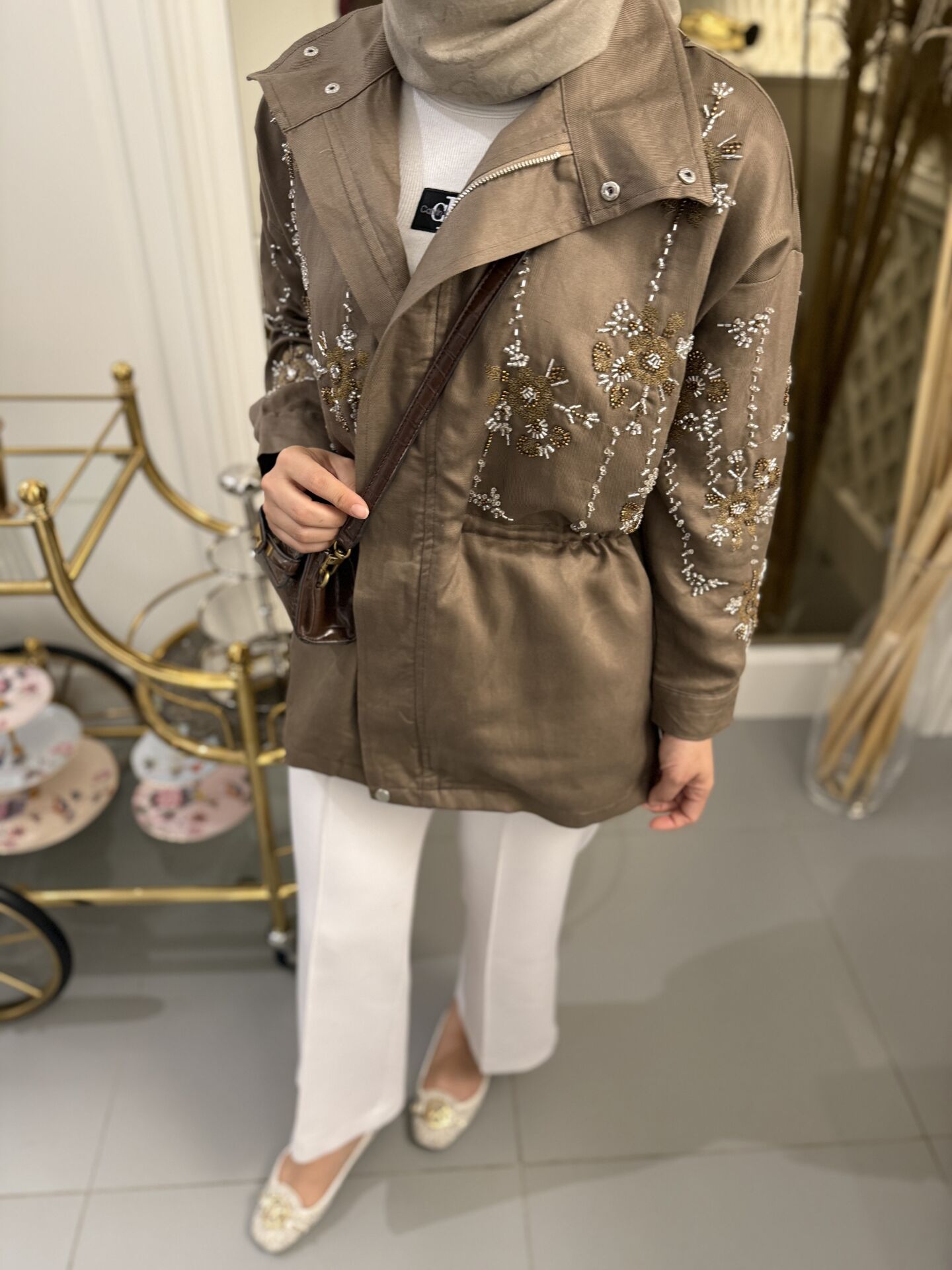 Eliza İşlemeli Büzgülü Kap Camel