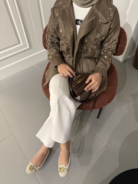 Eliza İşlemeli Büzgülü Kap Camel