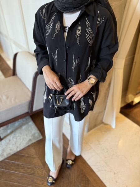 Vera Gömlek İşlemeli Siyah