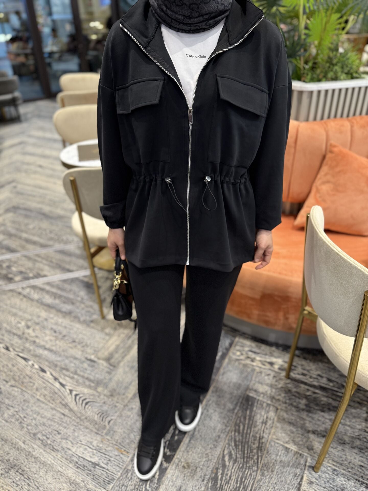 Kai beli büzgülü OYSHO takım siyah