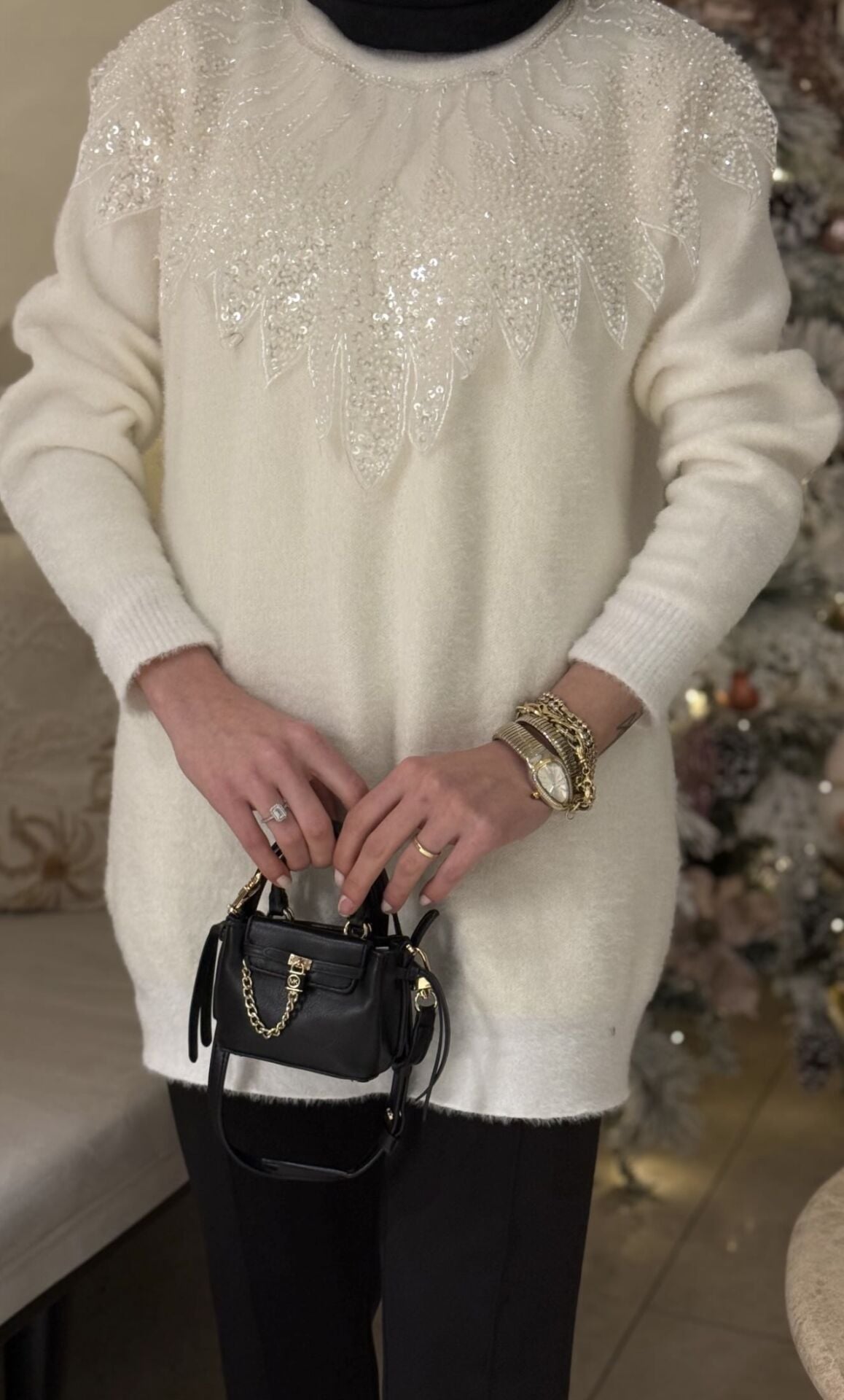 Önü işlemeli Angora kazak