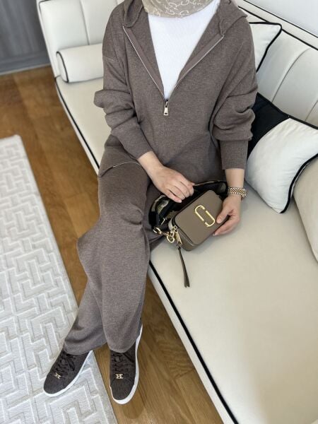 OYSHO İnce çift fermuarlı Triko Takım / Vizon