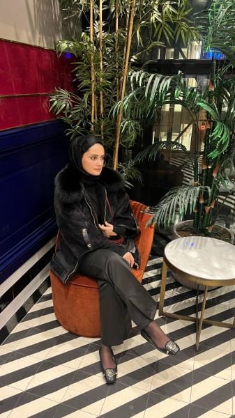 Angora yakası kürklü kaban siyah