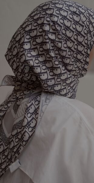 Dior eşarp